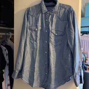 Gap Maternity chambray shirt (Jean shirt)